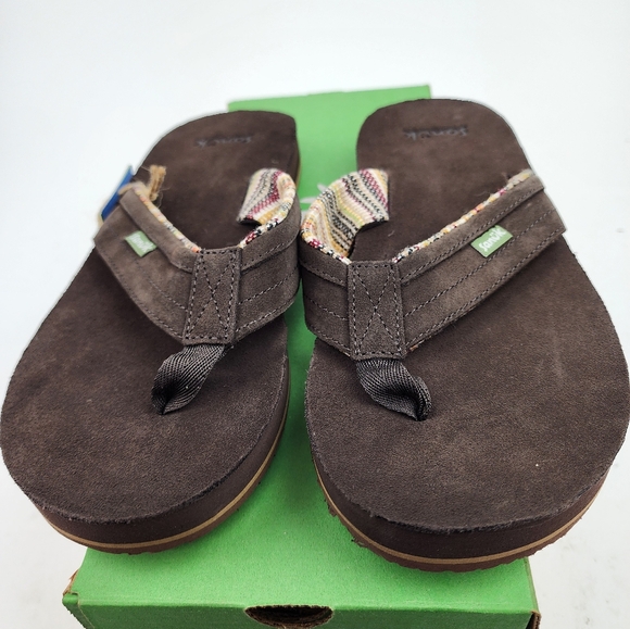 SANUK Mens Ziggy ST Suede Flip Flops Sandals Brown New in Box - Picture 2 of 5